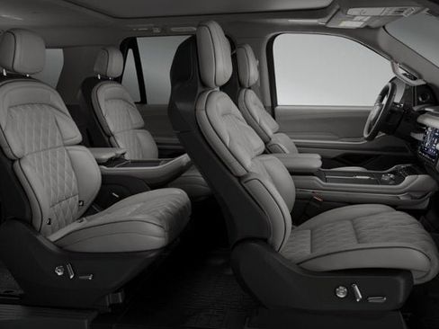New 2026 Lincoln Navigator L Black Label AWD/4WD image 28