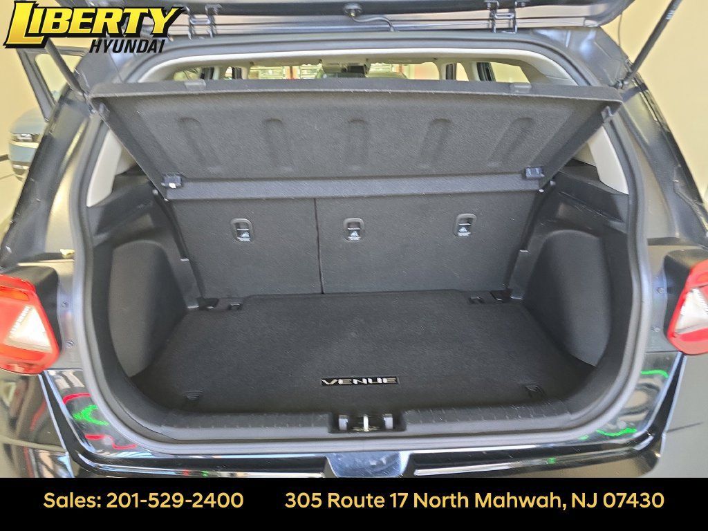 Certified 2023 Hyundai Venue SEL w/ Cargo Package FWD image 24