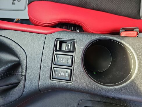 Used 2024 Nissan Z Performance w/ Floor Mat Package image 16