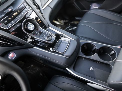 Certified 2025 Acura RDX w/ Technology Package image 32