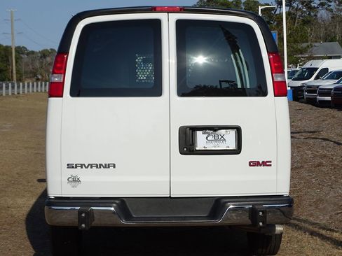 Used 2024 GMC Savana 2500 Work Van w/ Driver Convenience Package image 5