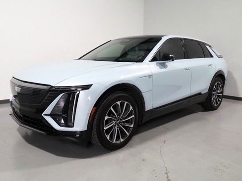 Used 2024 Cadillac Lyriq Sport w/ LPO, Floor Liner Package RWD image 10