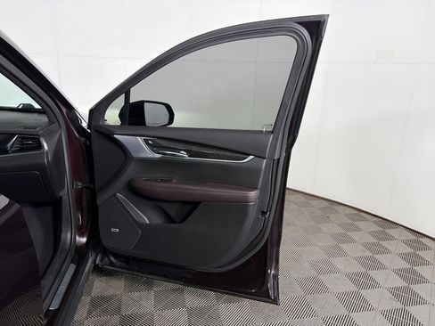 Used 2020 Cadillac XT6 Premium Luxury image 43