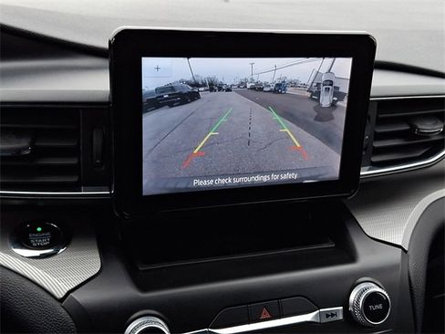 Used 2020 Ford Explorer XLT w/ Equipment Group 202A image 19