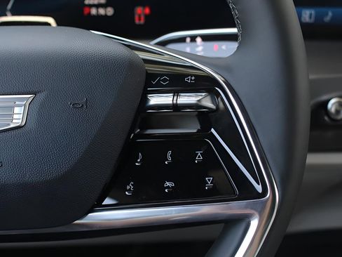 New 2026 Cadillac Vistiq Luxury image 23