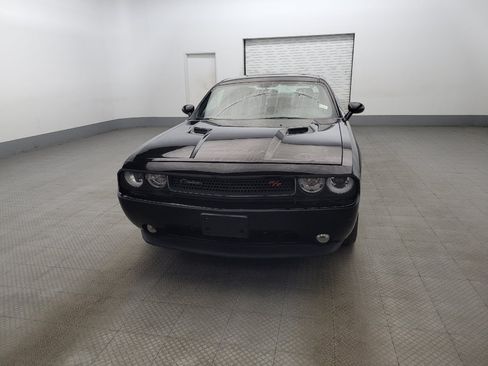 Used 2014 Dodge Challenger R/T RWD image 15