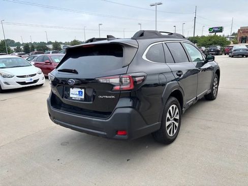 Used 2023 Subaru Outback Premium AWD/4WD image 5