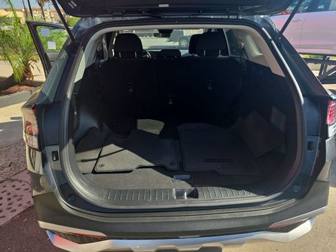 Used 2025 Kia Sportage LX FWD image 18