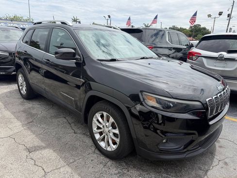 Used 2019 Jeep Cherokee Latitude w/ Popular Appearance Group FWD image 6