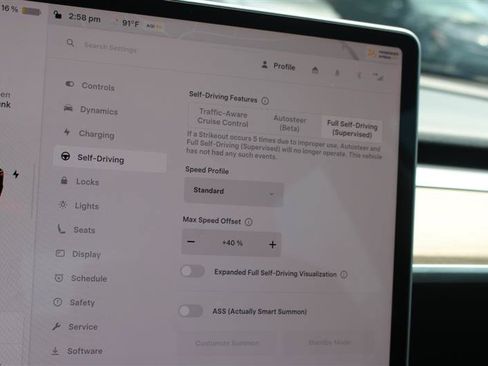 Used 2023 Tesla Model 3 Standard Range RWD image 14