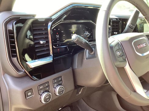 New 2025 GMC Sierra 2500 SLT image 11