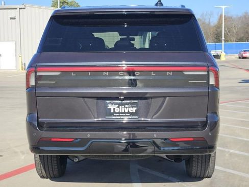 New 2025 Lincoln Navigator Reserve w/ Jet Appearance Package image 7