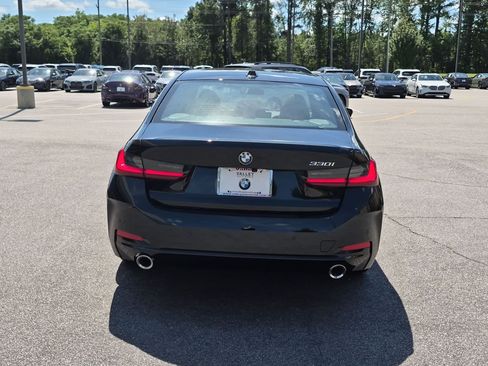 New 2026 BMW 330i Sedan w/ Premium Package RWD image 4