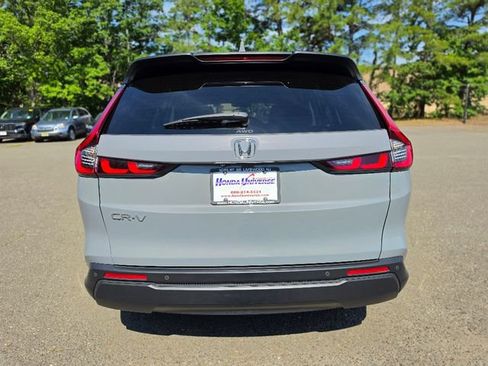 Used 2025 Honda CR-V EX-L image 4