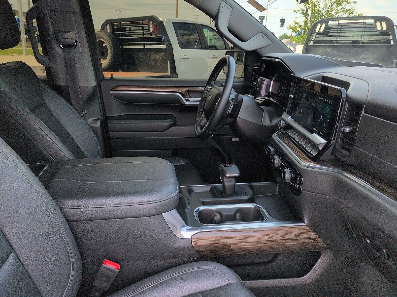 Used 2023 Chevrolet Silverado 1500 RST w/ Rally Edition AWD/4WD image 10