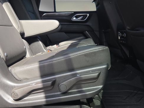 Used 2024 Chevrolet Tahoe Z71 w/ Z71 Off-Road Package image 17