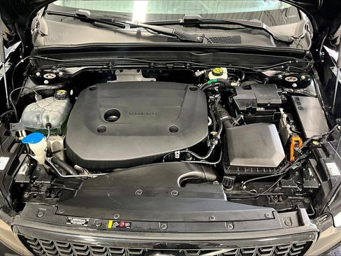 Used 2023 Volvo XC40 B5 Ultimate AWD/4WD image 31