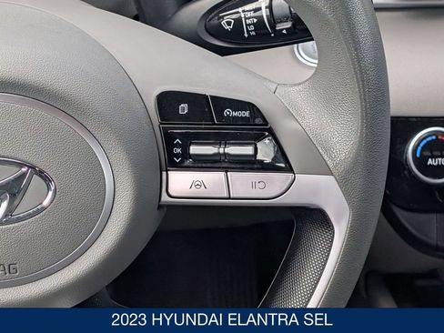Used 2023 Hyundai Elantra SEL w/ Preferred Accessory Package FWD image 20
