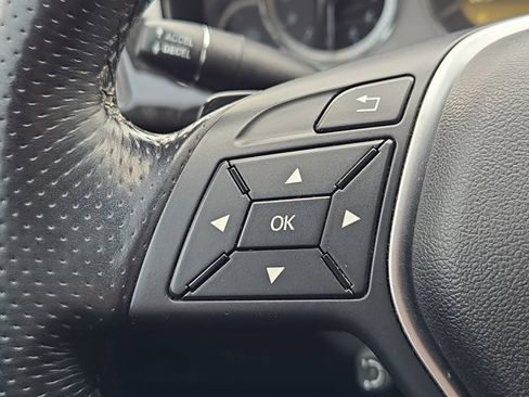 Used 2012 Mercedes-Benz E 350 4MATIC Sedan image 28