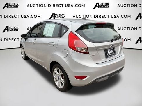 Used 2014 Ford Fiesta SE image 11