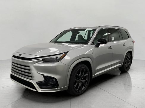 New 2026 Lexus TX 500h AWD image 10