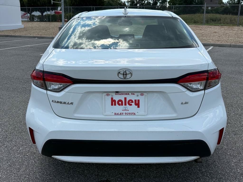 Used 2022 Toyota Corolla LE FWD image 6