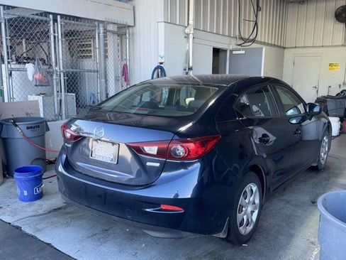 Used 2016 MAZDA MAZDA3 i Sport image 5