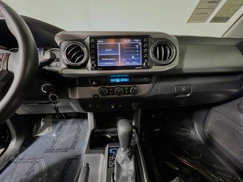 Used 2022 Toyota Tacoma SR5 image 24