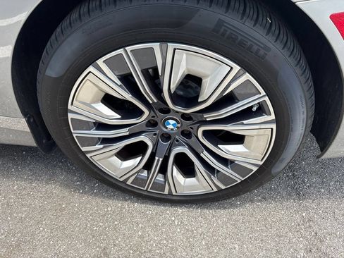 Certified 2023 BMW i7 xDrive60 AWD/4WD image 8