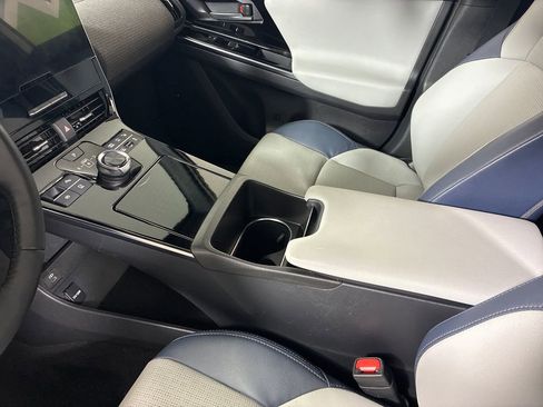 Used 2023 Subaru Solterra AWD image 28