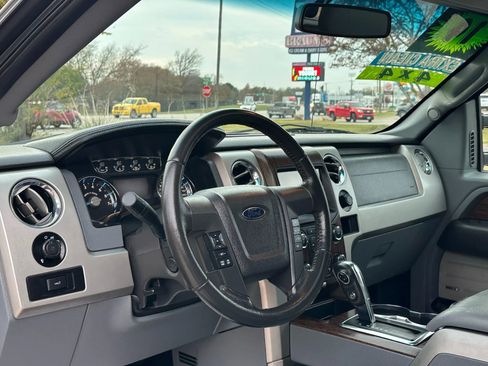 Used 2014 Ford F150 Lariat w/ Equipment Group 502A Luxury image 9