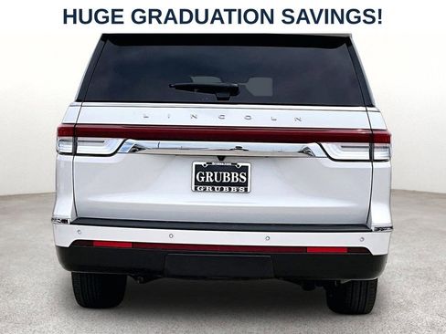 Used 2024 Lincoln Navigator L Reserve AWD/4WD image 5