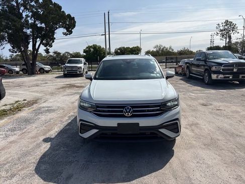 Used 2022 Volkswagen Tiguan SE image 15