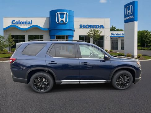 New 2025 Honda Pilot Touring image 8