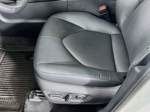 Used 2024 Toyota Grand Highlander AWD image 21