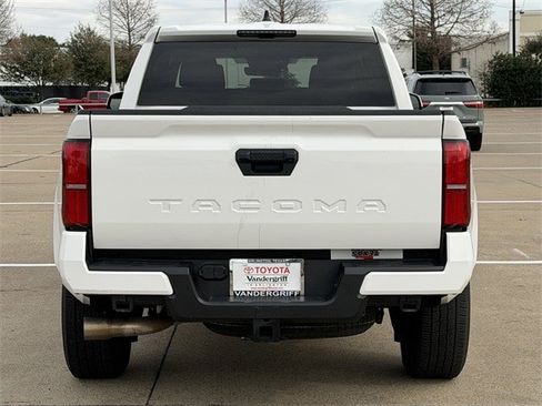 Used 2024 Toyota Tacoma TRD Sport image 9