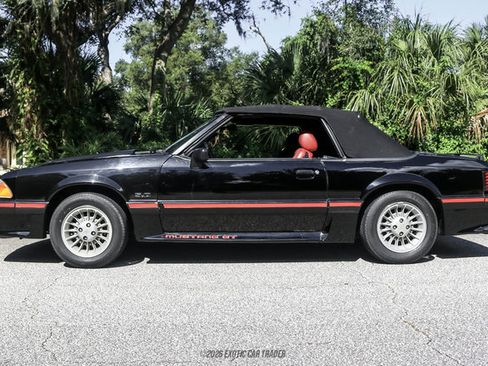 Used 1988 Ford Mustang GT RWD image 16