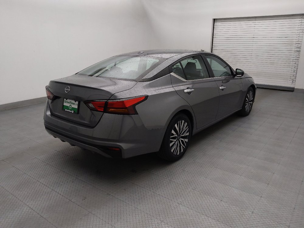 Used 2025 Nissan Altima 2.5 SV FWD image 9