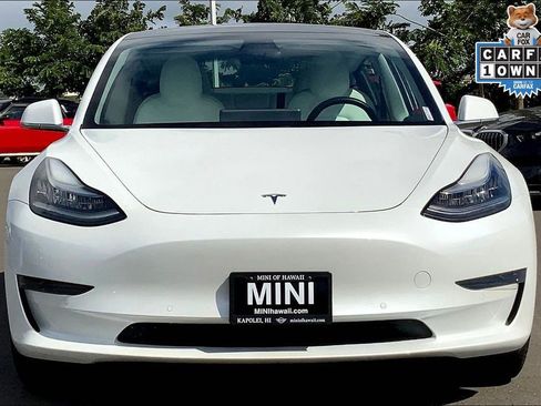 Used 2020 Tesla Model 3 Standard Range Plus image 3