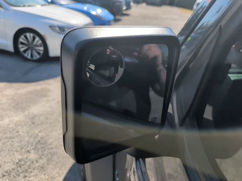 Used 2021 Jeep Wrangler Sport image 7