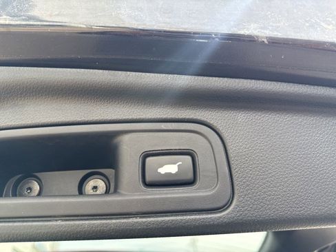 Used 2022 Honda Pilot TrailSport image 8