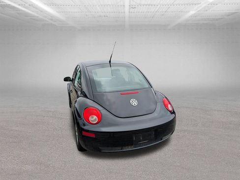 Used 2008 Volkswagen Beetle S FWD image 8