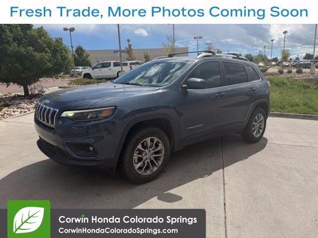 Used 2021 Jeep Cherokee Latitude Plus w/ Mopar Interior Package AWD/4WD image 3