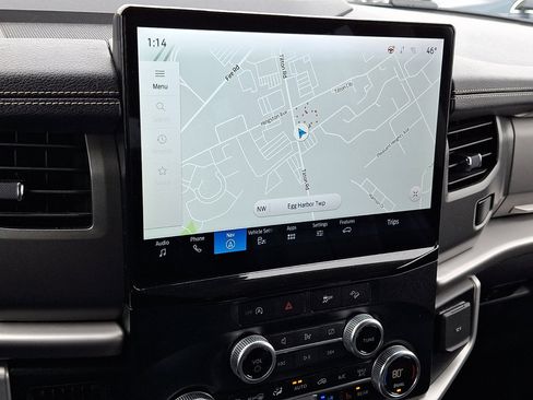 Used 2024 Ford Expedition XLT image 29