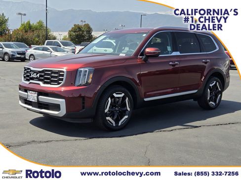 Used 2024 Kia Telluride S AWD/4WD image 3
