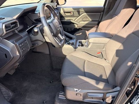 Used 2025 Toyota 4Runner SR5 AWD/4WD image 10