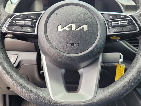 Used 2023 Kia Forte LXS image 19