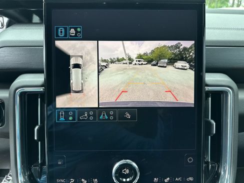 Certified 2025 GMC Yukon XL Denali AWD/4WD image 15