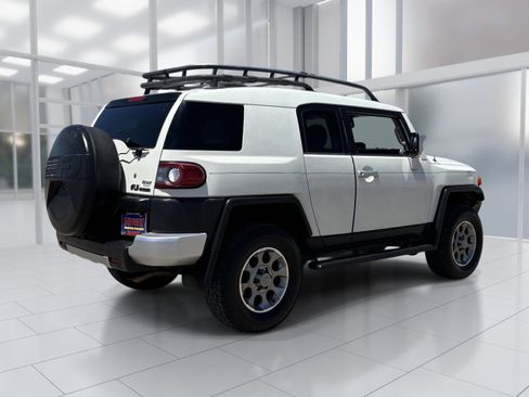 Used 2012 Toyota FJ Cruiser 4WD w/ Upgrade Pkg image 5