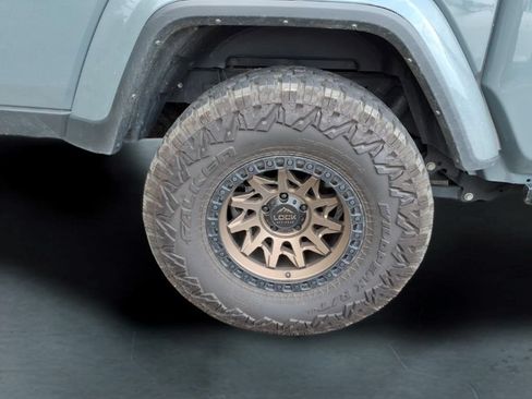 Used 2024 Jeep Gladiator Sport AWD/4WD image 20